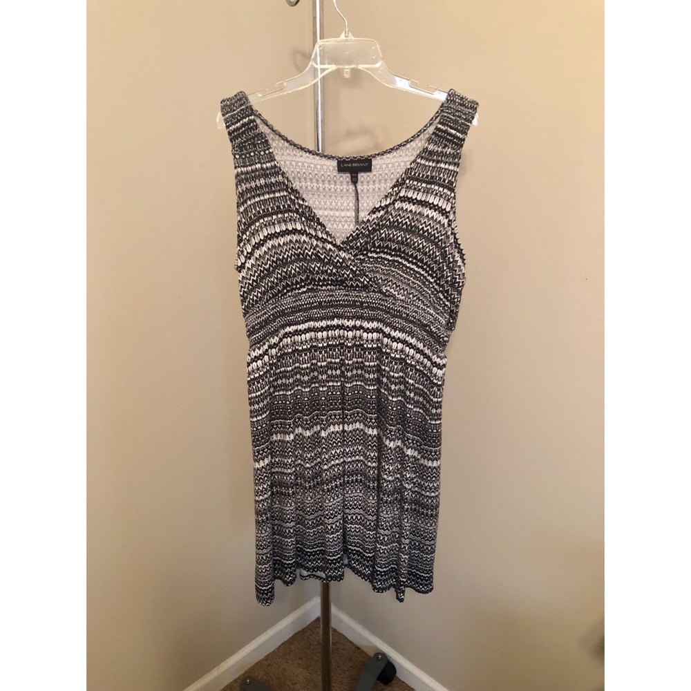 NEW LANE BRYANT BLACK/WHITE DRESS SIZE 18/20